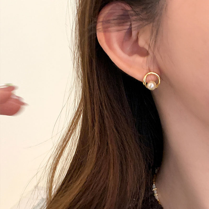 Orecchini Dorati con Dettagli Eleganti - SLK