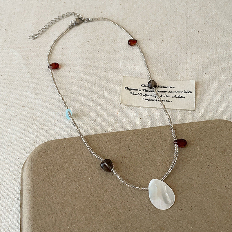 Collana Estiva con Dettagli Dorati - SLK