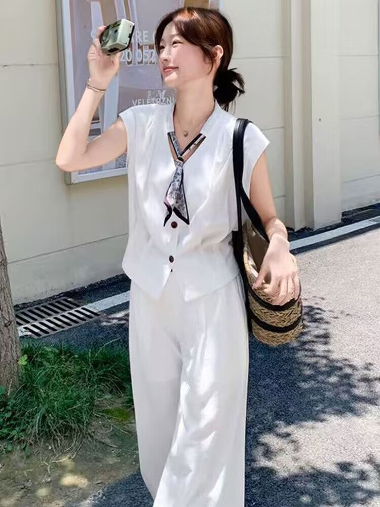 Completo Bianco con Gilet e Pantaloni Ampi - Blu navy